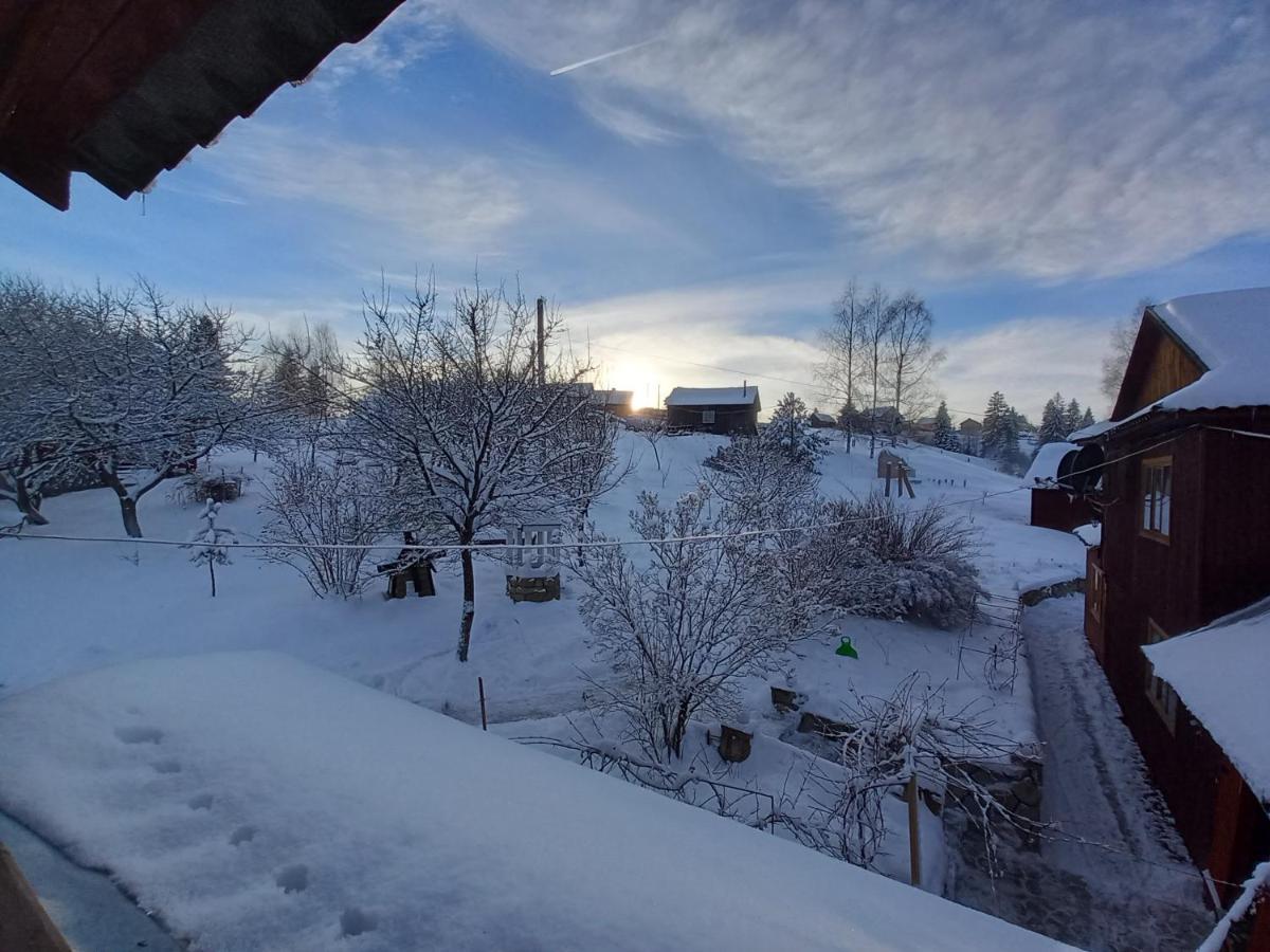 Hotel Sadiba Rozchil Yablunytsya Esterno foto